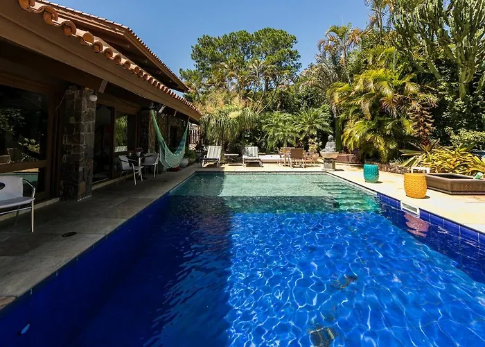 Balinesa Belissima Mansao Com Piscina, Jacuzzi E Sauna * Porto Alegre