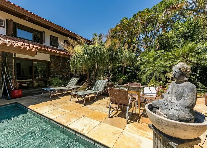 Villa Balinesa Belissima Mansao Com Piscina, Jacuzzi E Sauna Porto Alegre