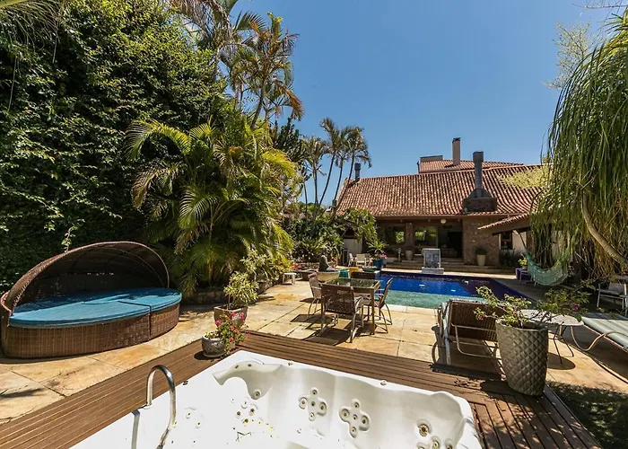 Balinesa Belissima Mansao Com Piscina, Jacuzzi E Sauna Villa