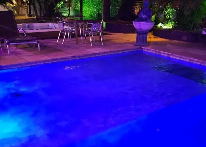 Balinesa Belissima Mansao Com Piscina, Jacuzzi E Sauna Villa Porto Alegre