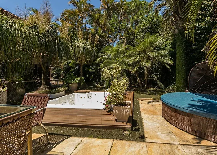 Balinesa Belissima Mansao Com Piscina, Jacuzzi E Sauna * Porto Alegre