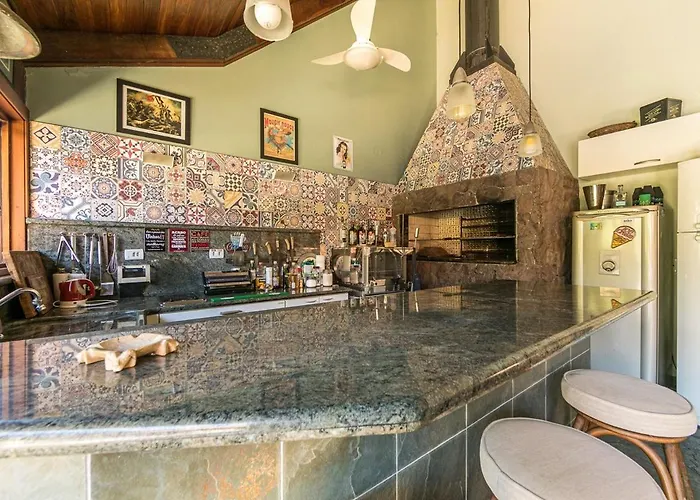 Villa Balinesa Belissima Mansao Com Piscina, Jacuzzi E Sauna