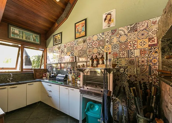 Villa Balinesa Belissima Mansao Com Piscina, Jacuzzi E Sauna Porto Alegre