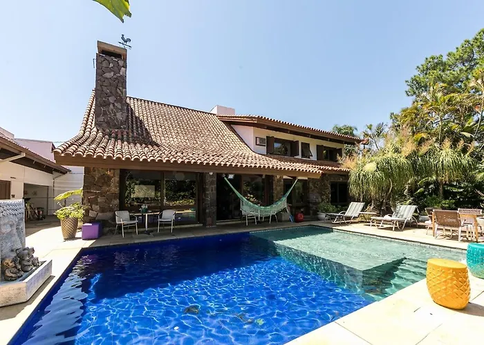 Balinesa Belissima Mansao Com Piscina, Jacuzzi E Sauna * Porto Alegre