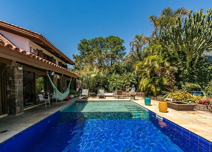 Balinesa Belissima Mansao Com Piscina, Jacuzzi E Sauna