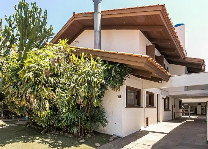 Balinesa Belissima Mansao Com Piscina, Jacuzzi E Sauna * Porto Alegre