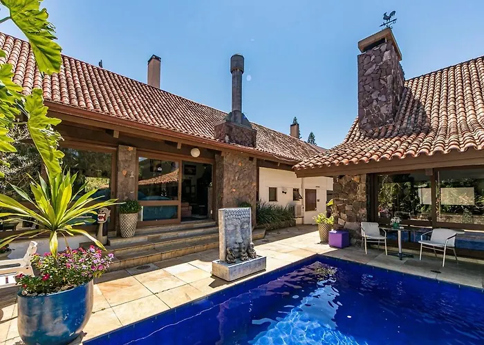 Balinesa Belissima Mansao Com Piscina, Jacuzzi E Sauna Villa Porto Alegre