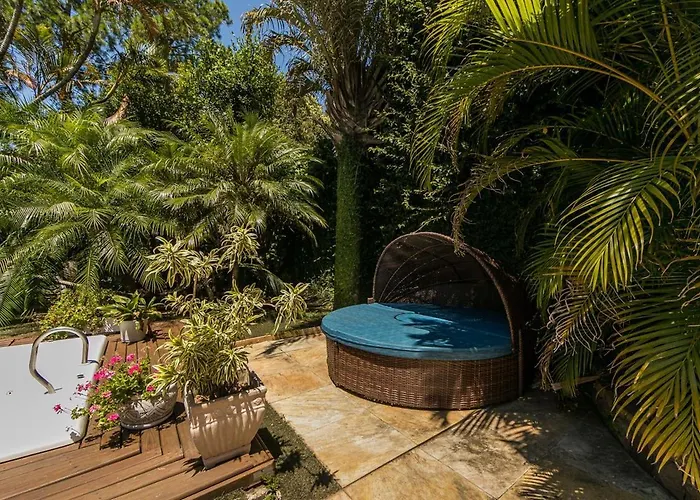 Balinesa Belissima Mansao Com Piscina, Jacuzzi E Sauna Villa