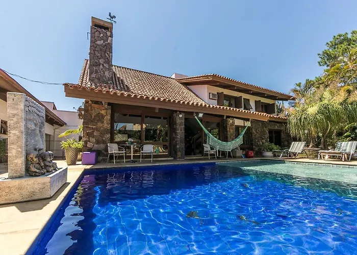Villa Balinesa Belissima Mansao Com Piscina, Jacuzzi E Sauna