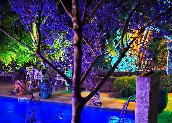 Balinesa Belissima Mansao Com Piscina, Jacuzzi E Sauna Villa