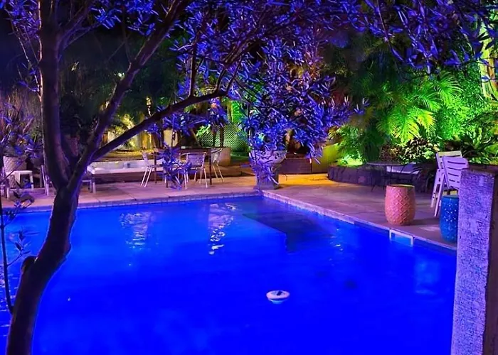 Balinesa Belissima Mansao Com Piscina, Jacuzzi E Sauna * Porto Alegre